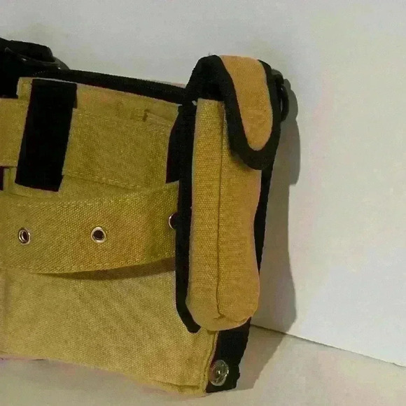 A Laosmiddle combo fanny packs / pouches w/a shoulder strap - Picture 5 of 12